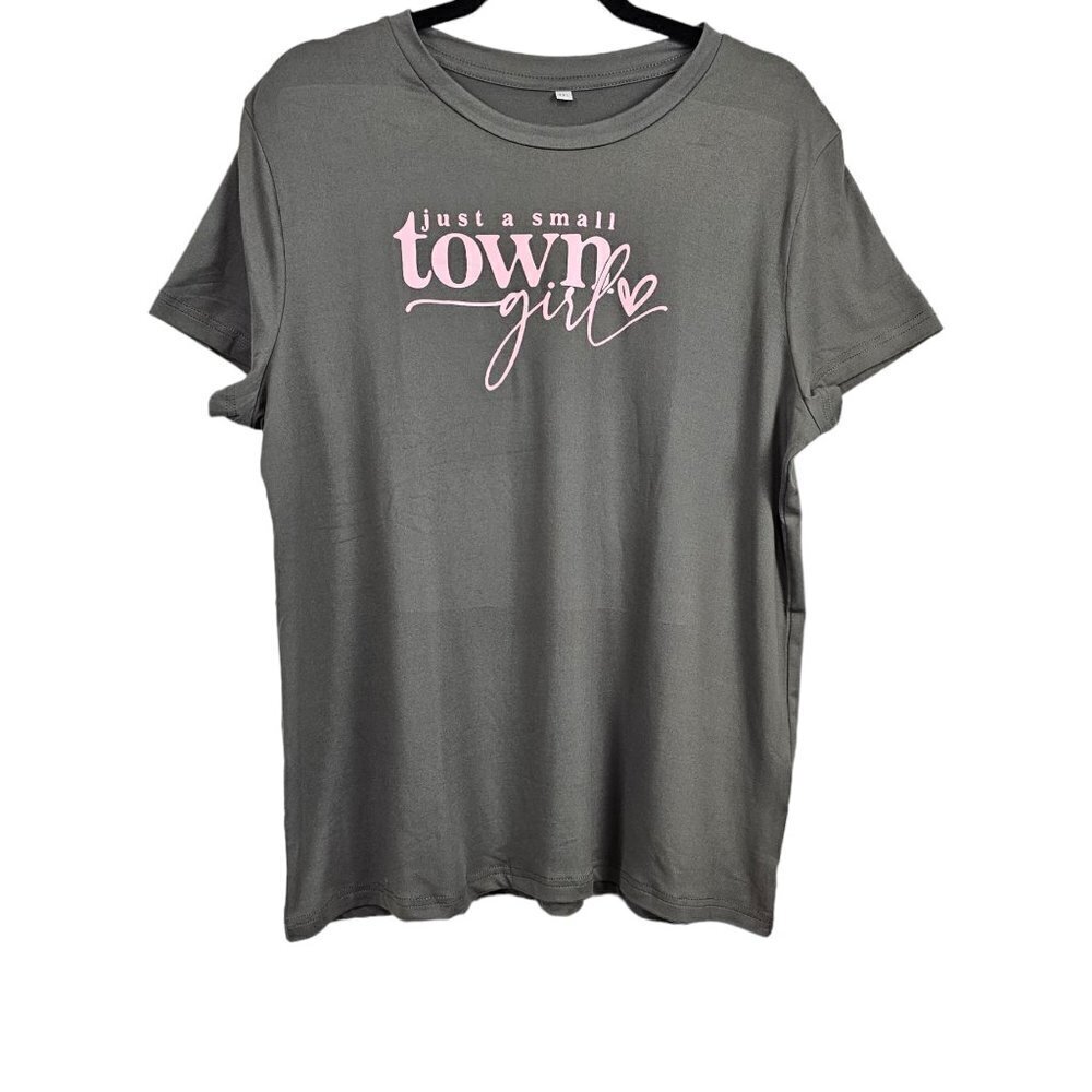 🔥271 Small Town Girl Print Crew Neck Graphic Gray T-shirt NEW